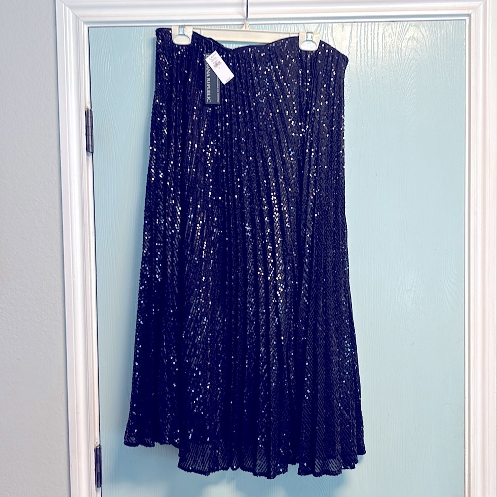 Sequined elastic waist! Perfect for any formal event NWT